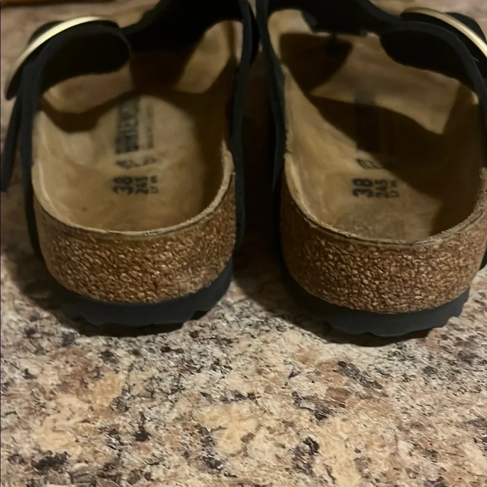 Birkenstock Gizeh Classic w/Big Buckle. Size 38 (US 7-7.5). Made in Germany. - Picture 5 of 11